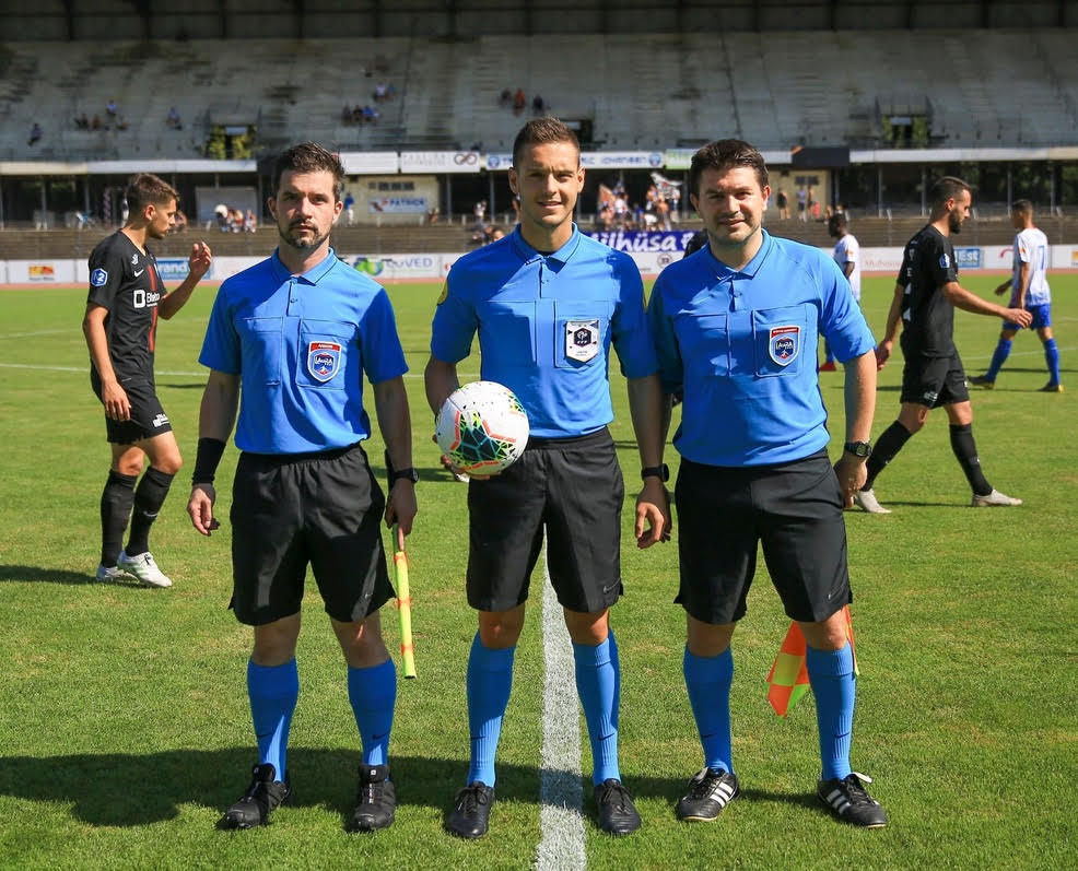 Valentin Ougier, arbitre de l'ES Tarentaise depuis 2009.